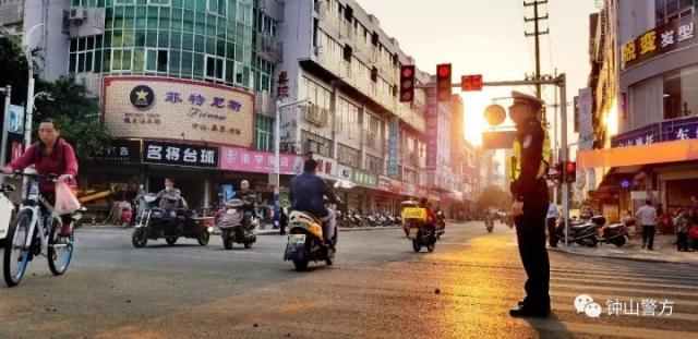 【提醒】钟山县城道路施工,车停去哪里?