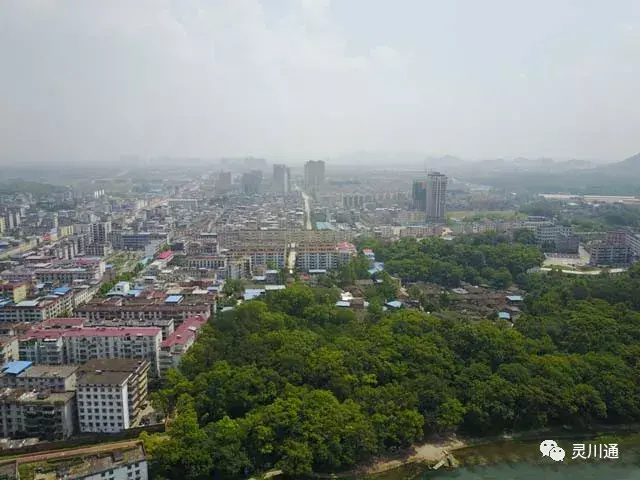 航拍灵川县城—山水中的美丽小城!