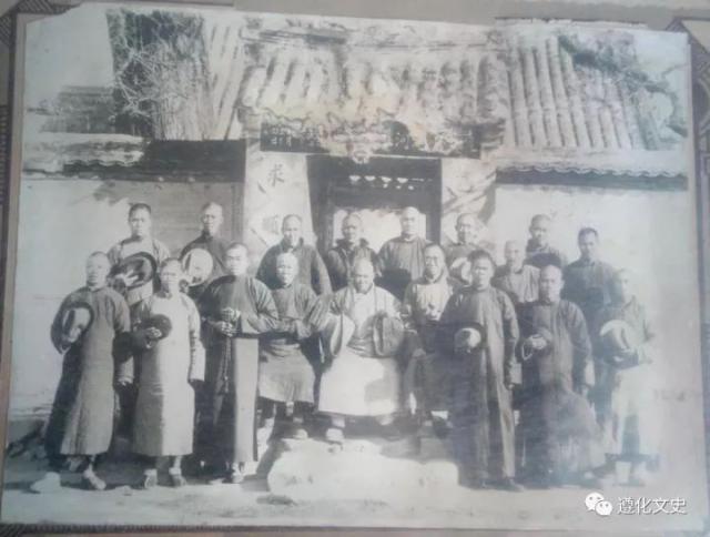 小汤河村圣佛庙1930年老照片,提供:孙秀良