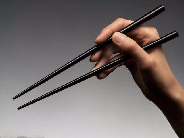 金筷子,银筷子,木筷子.用