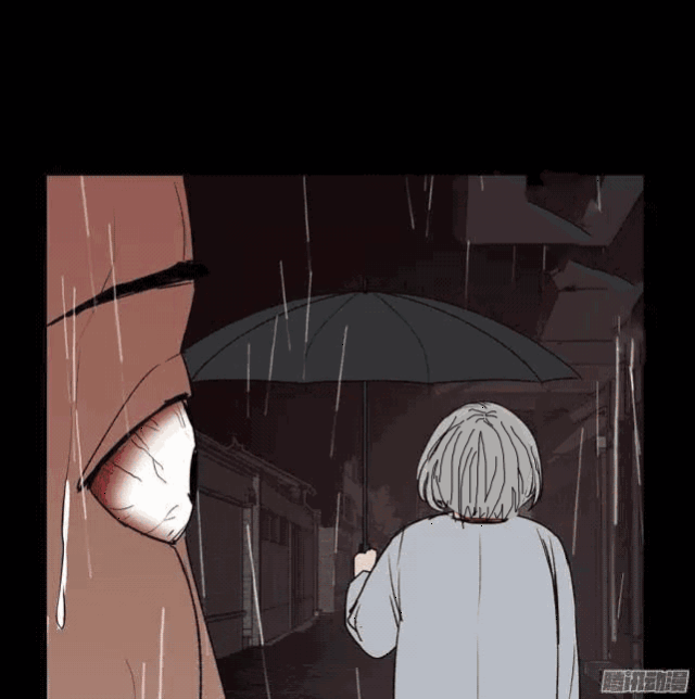恐怖漫画《老太太》小心倒着走路的老太太
