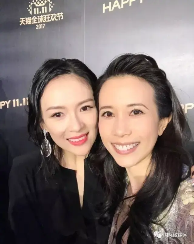 近来不常露脸的莫文蔚前几天在微博上晒出了与章子怡的合照,引起不少
