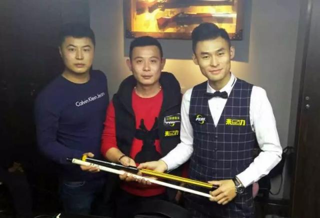 与代勇同台竞技,看徐杰蒙眼跳球还有.