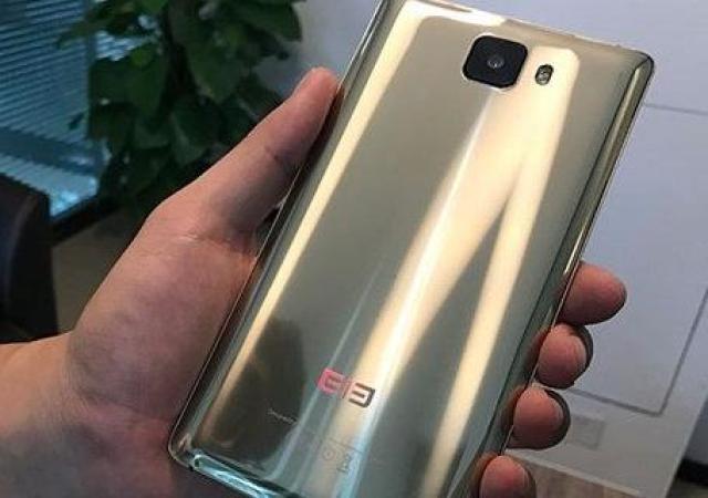 的大象手机S9竟然有望在国内售卖 开启国产柔