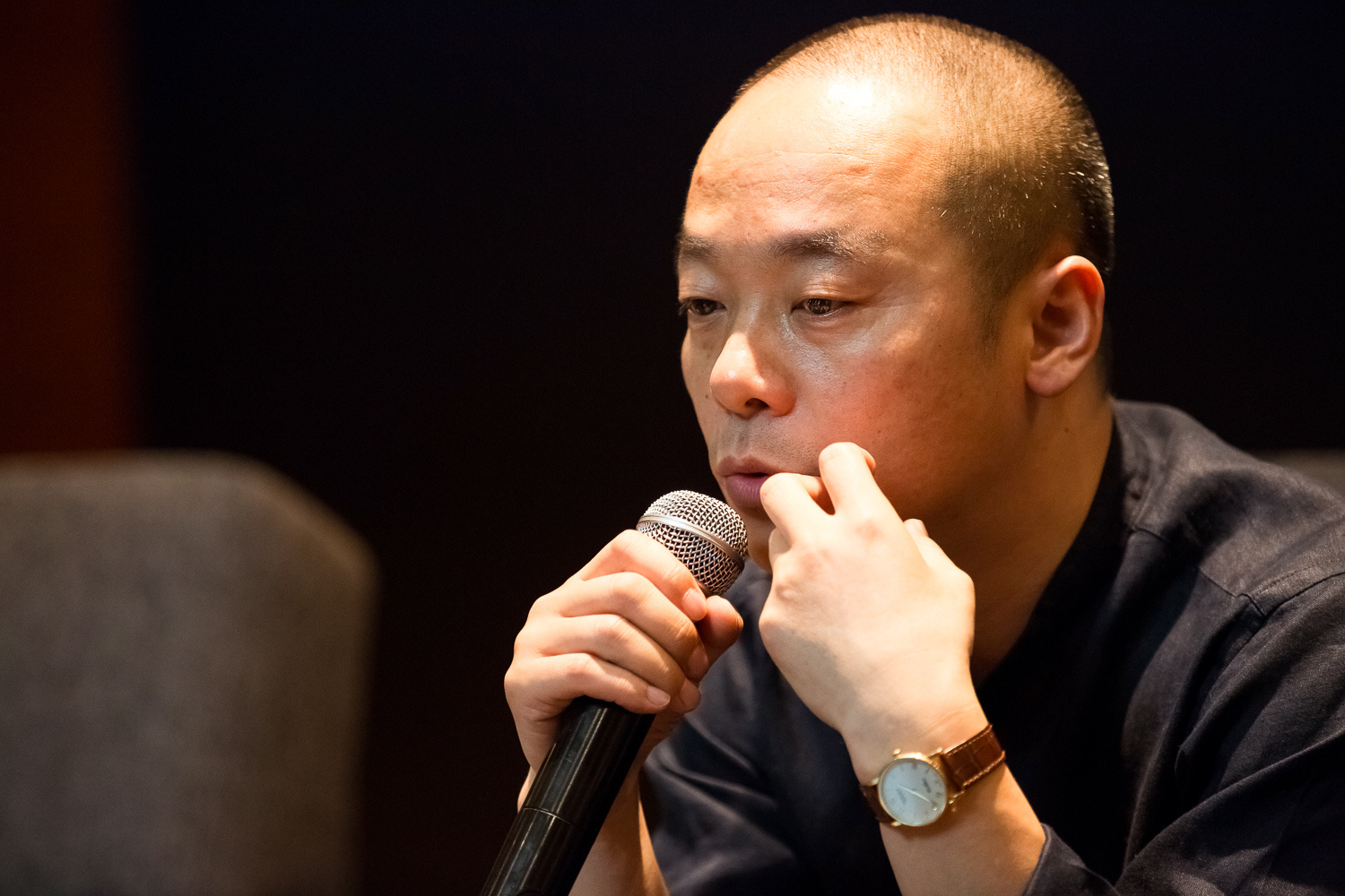 他拒绝了马云的20亿收购,现在公司面临倒闭,艰难借到五千万苟存