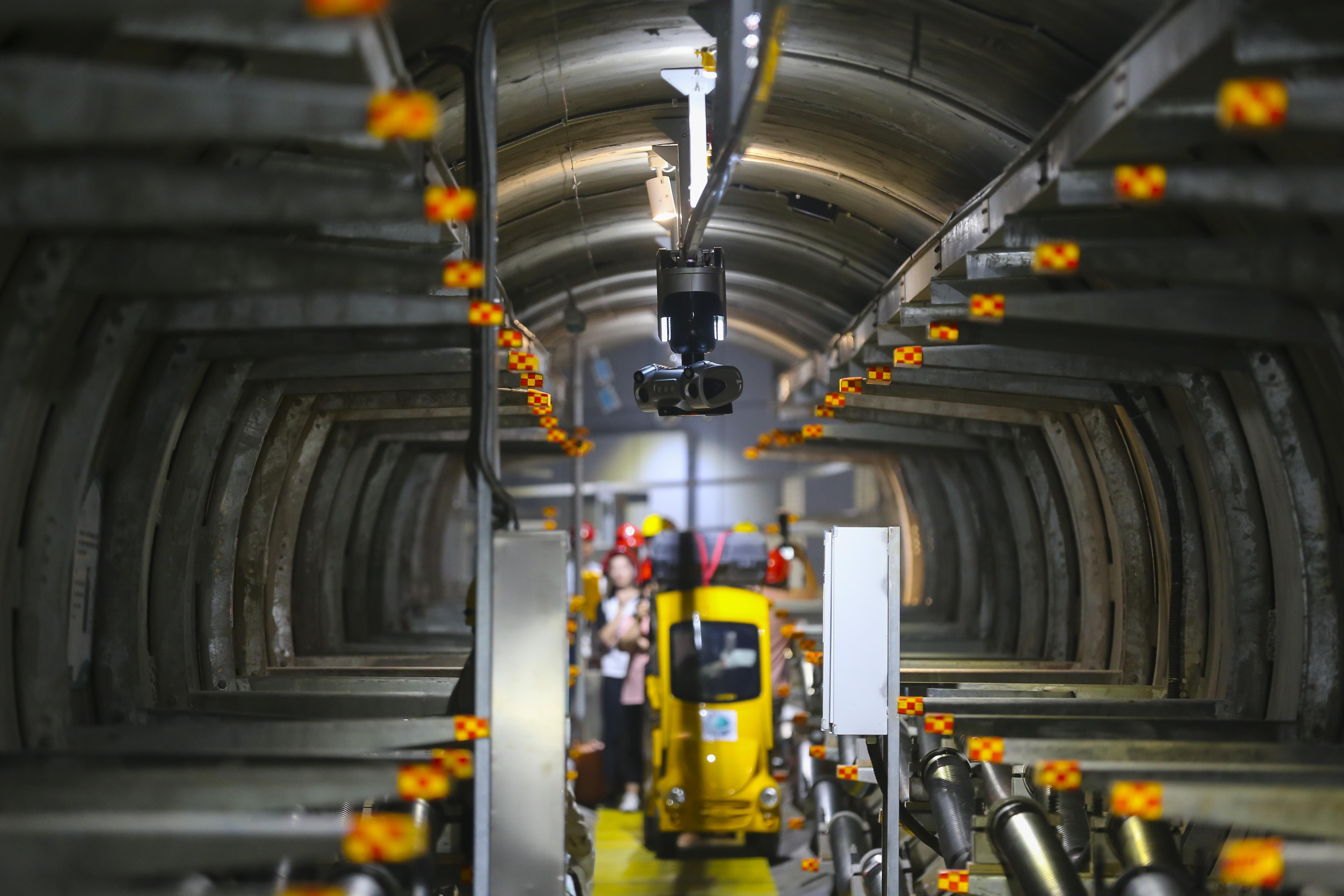 全国首条智慧地下电缆线路在南京投运,响应速度达"秒级".