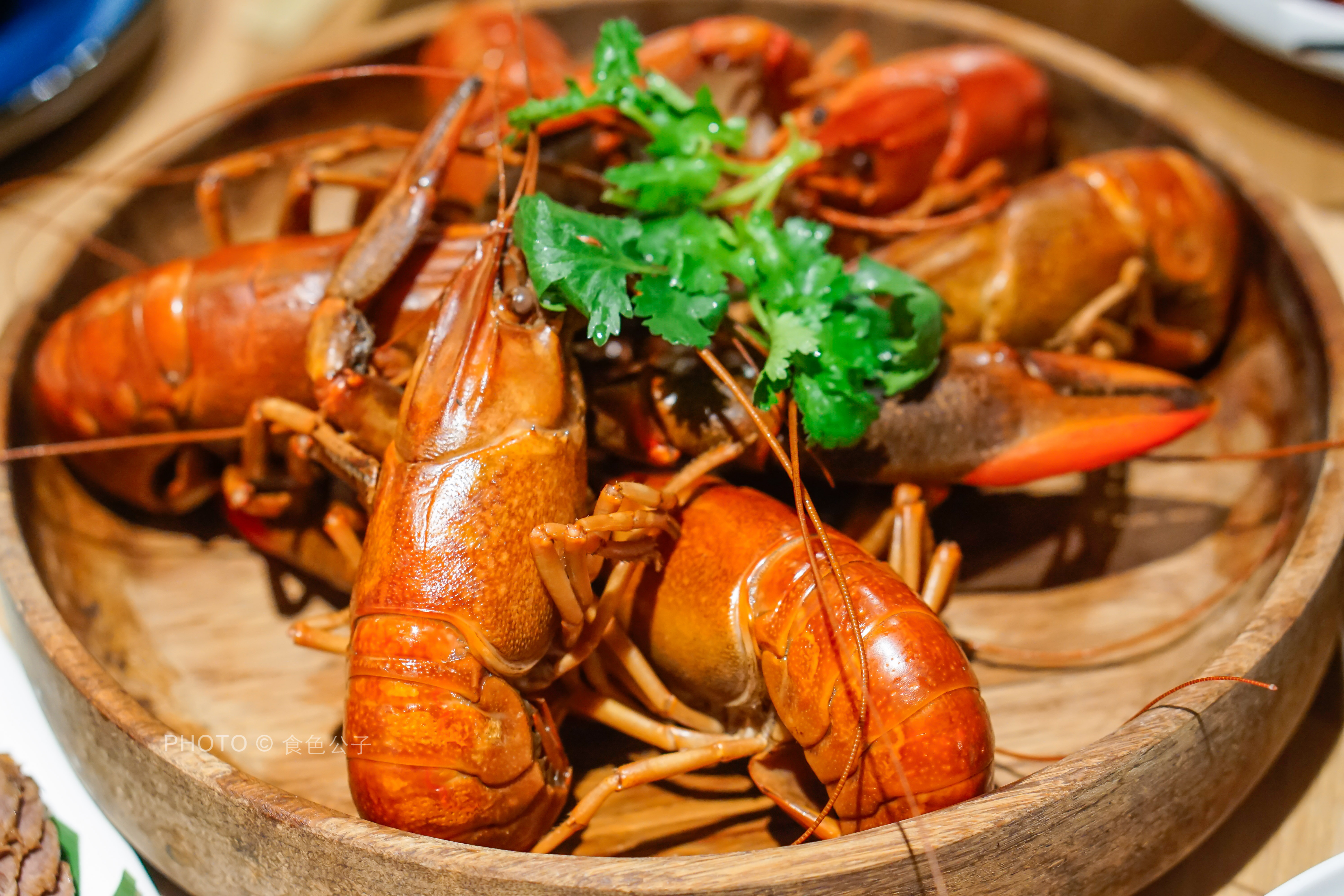 原创 能治愈心情的广州海鲜龙虾人气王,人均50 任性吃!