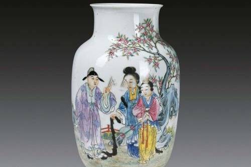 中国古美術 清末民国時代　粉彩　花瓶　人物画　高さ22cm 5c9ca1082eae4e28a89933e35b97be