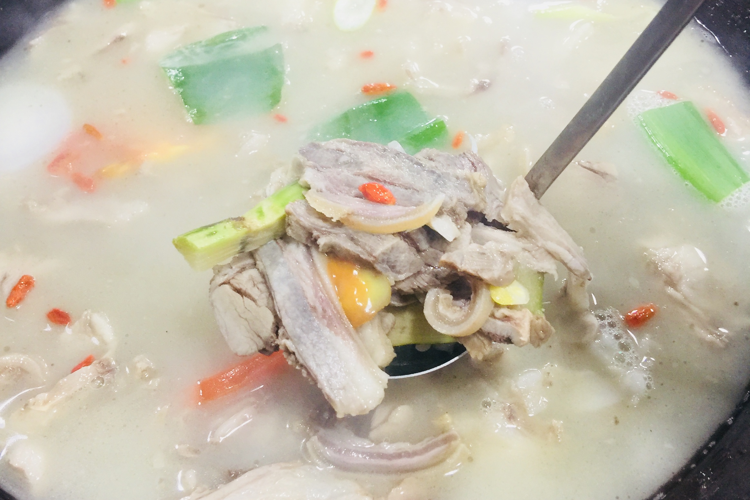 冬季食补,来年打虎,羊肉锅温暖你