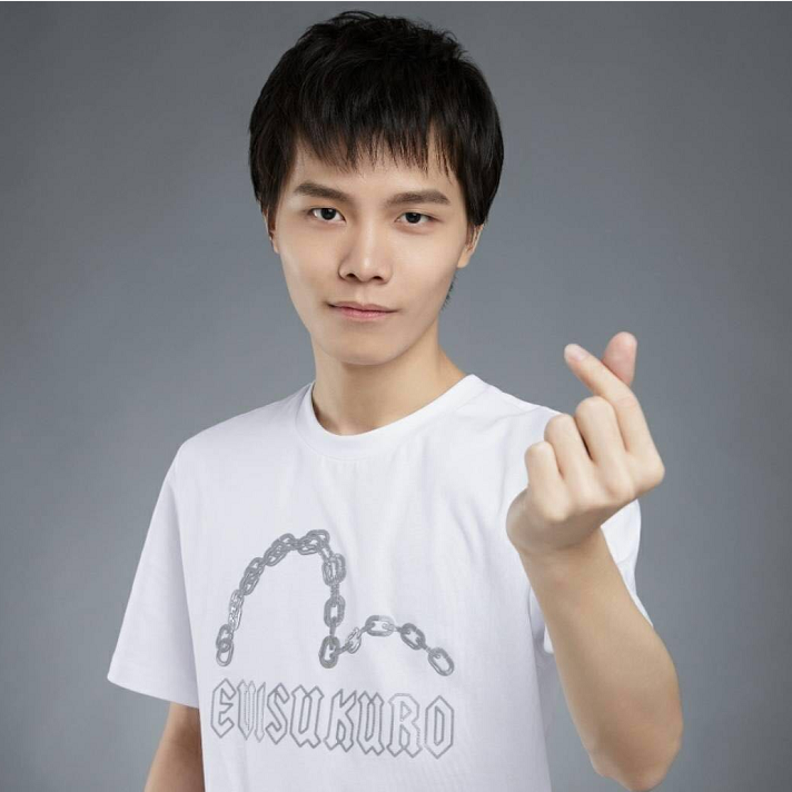 【爱萝莉骚操作】爱萝莉无限火力偷塔,希维尔的荣耀还是耻辱