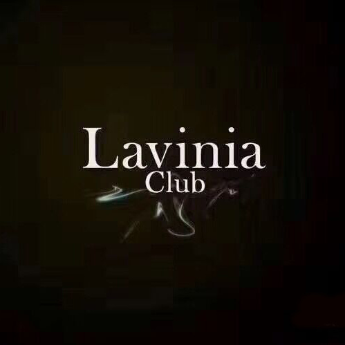 Lavinia的“飘带衬衣”让你穿上秒变“时髦精”_衬衫