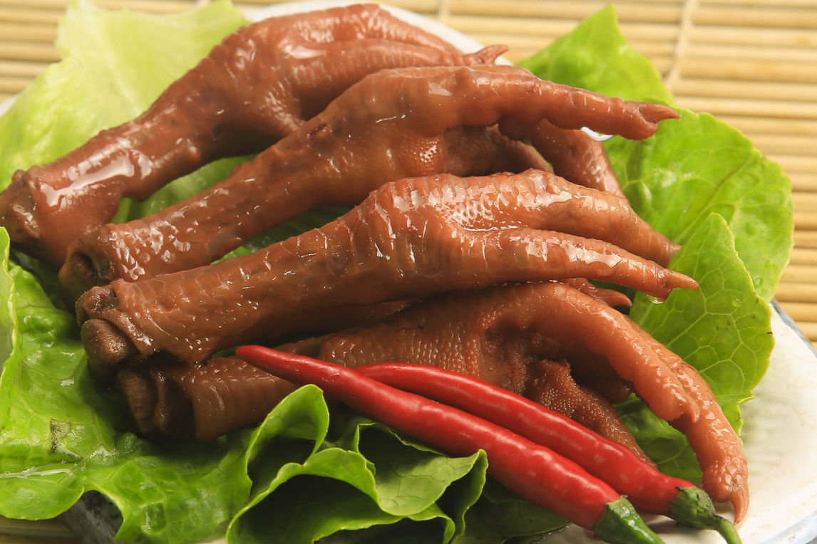 在家也能做出美味香辣的酱鸡爪 好吃又解馋 一分钟就学会_手机搜狐网