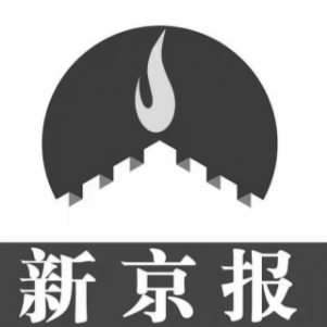 视频│北京医疗队为逝世同胞默哀：望逝者安息家庭平静
