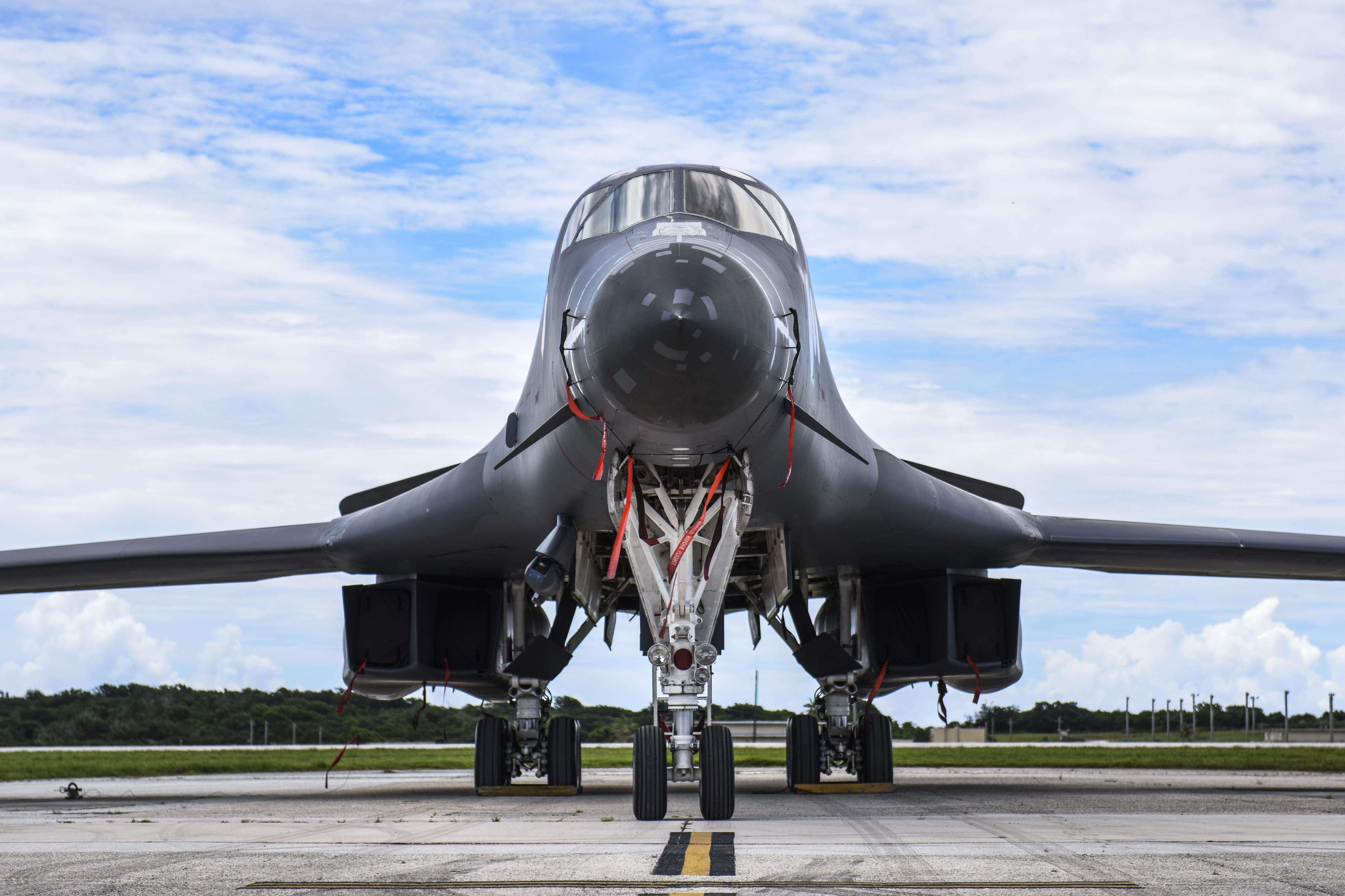 原创 一秒飞行800米,速度比五代机还要快的轰炸机,一口气建造50架