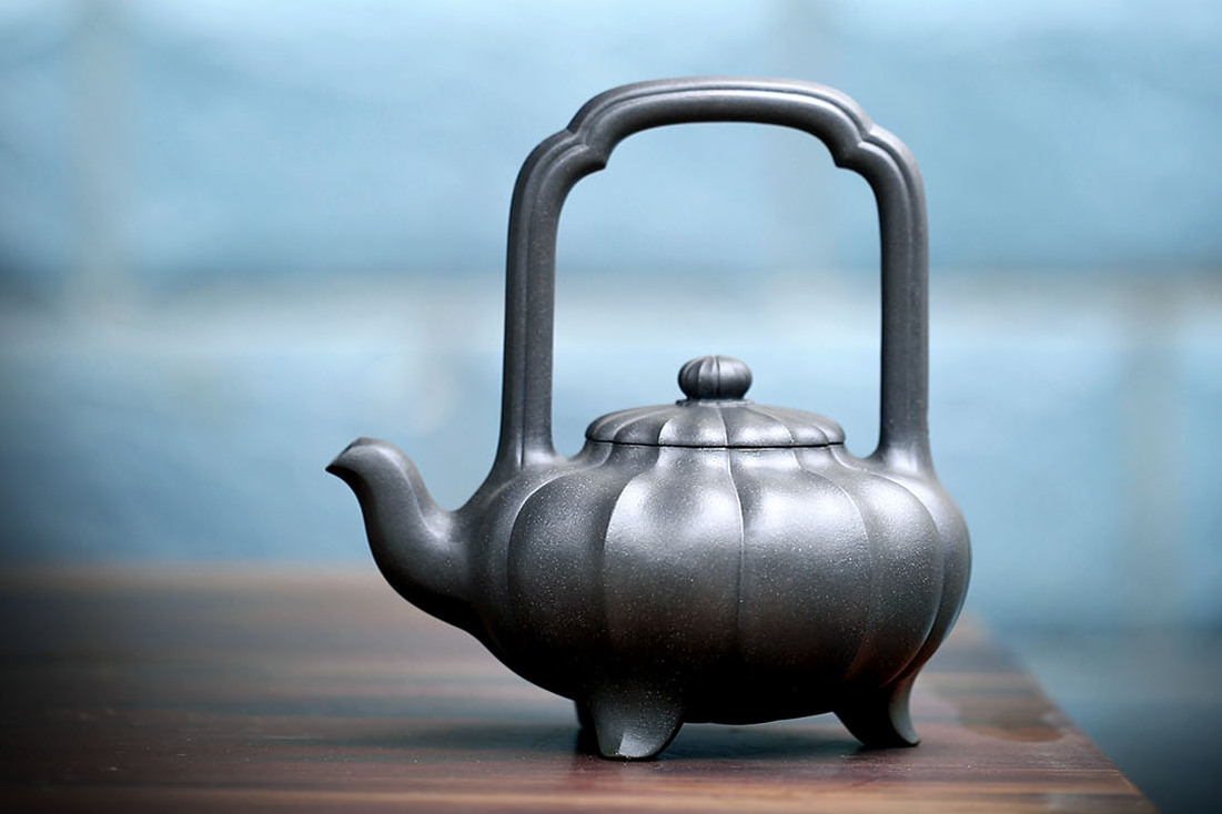 你还在用"出水孔的形状"来判断紫砂壶的好坏?