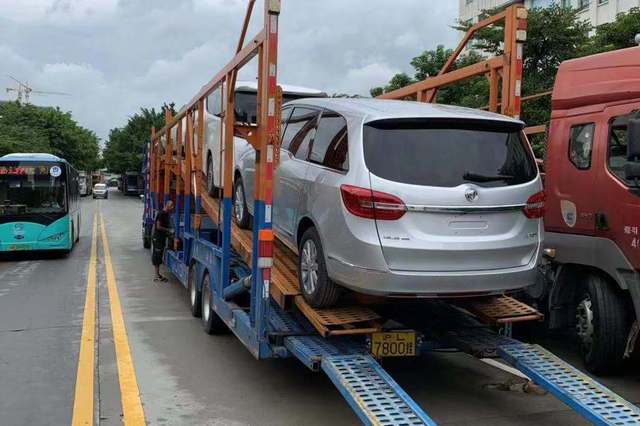 深圳诚信一路通-在轿车托运中把小车装进大车需要几步?