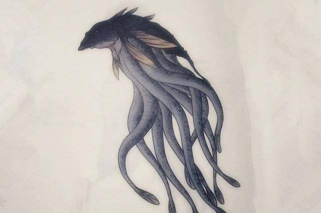 这条河里有一种叫做何罗鱼的怪物,一颗头十个身子,叫声