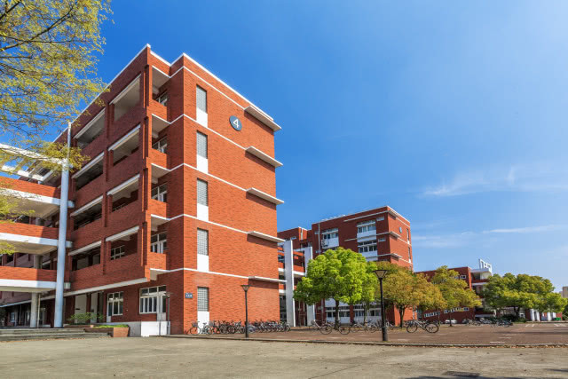 我国"最委屈"的985大学,坐落在小小县城,录取分常常垫底