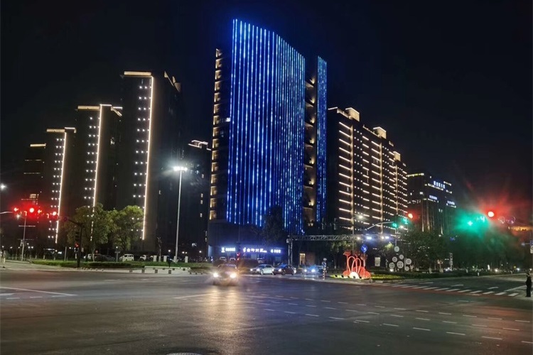 光臣照明led线条灯-楼体亮化应用效果实景分享_灯具