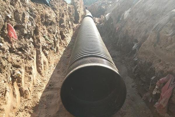 降水措施,管道砼基础施工过程中遇明水冲刷而未采取及时的排水措施