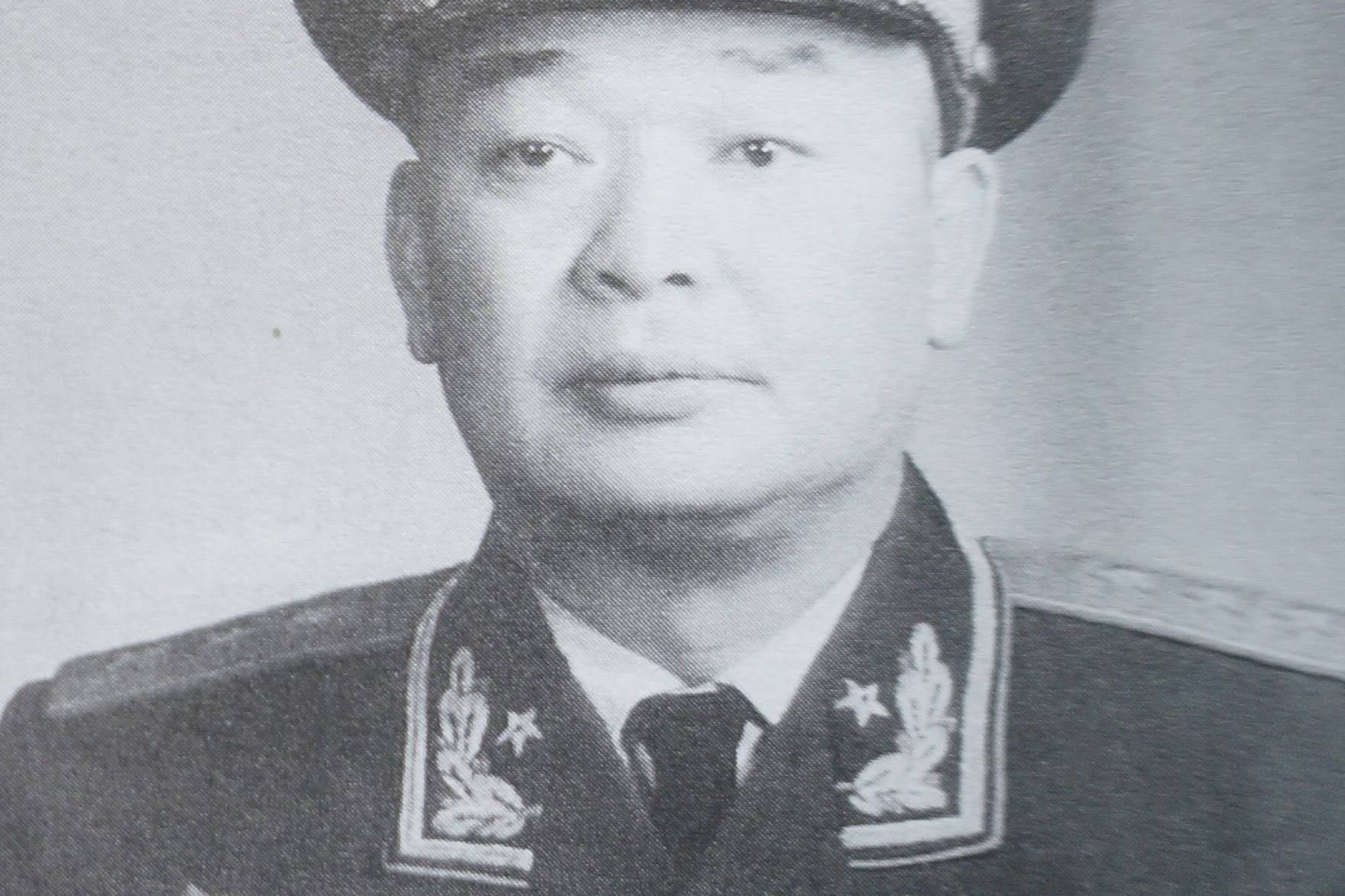 他是开国上将中唯一的陕北红军代表,能评上上将不仅仅是靠山头_阎红彦
