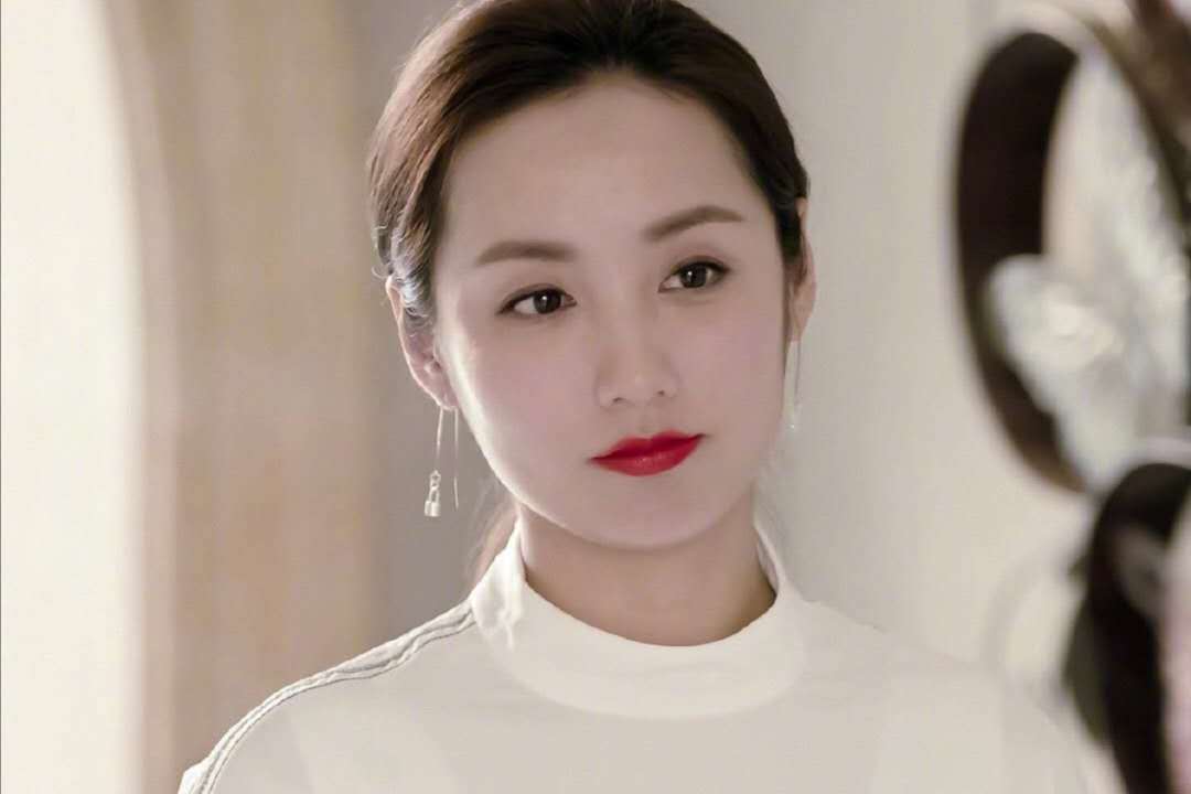 原创 吕一自荐上《乘风破浪的姐姐》,粉丝帮忙私信导演,网友:混的好惨