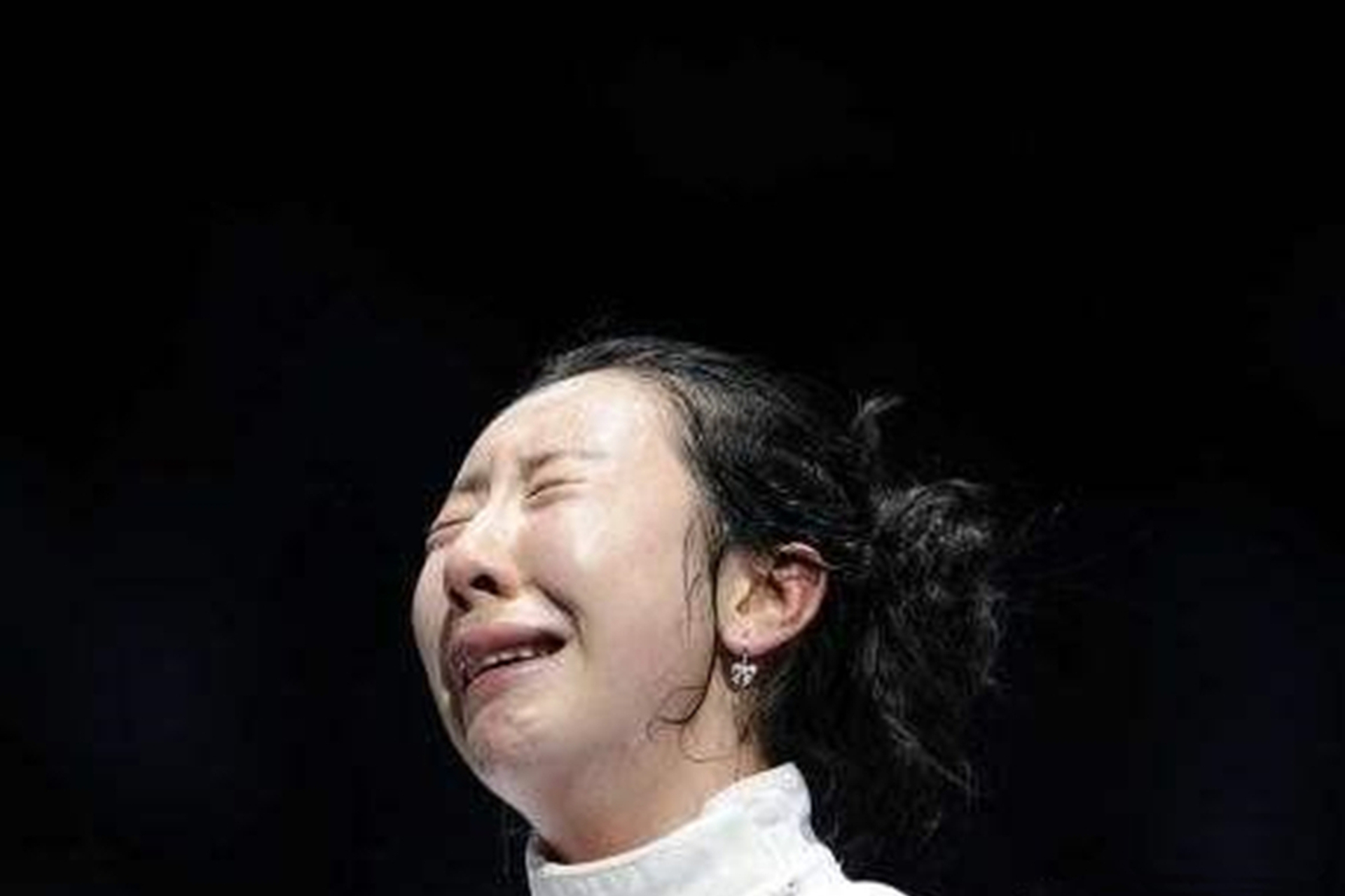 90后女子透支花呗3000元逾期3月未还看到征信报告时抱头痛哭