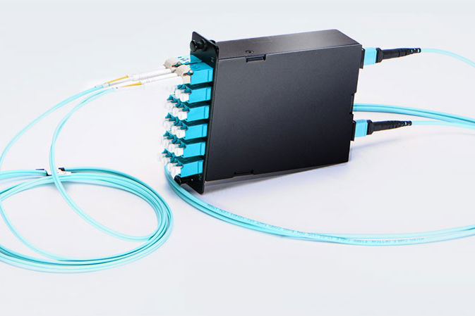 MTP / MPO主干光纤跳线-MPO/MTP高密度应用解决方案_光缆
