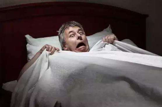 遇到“鬼压床”,该怎么唤醒自己?_睡眠