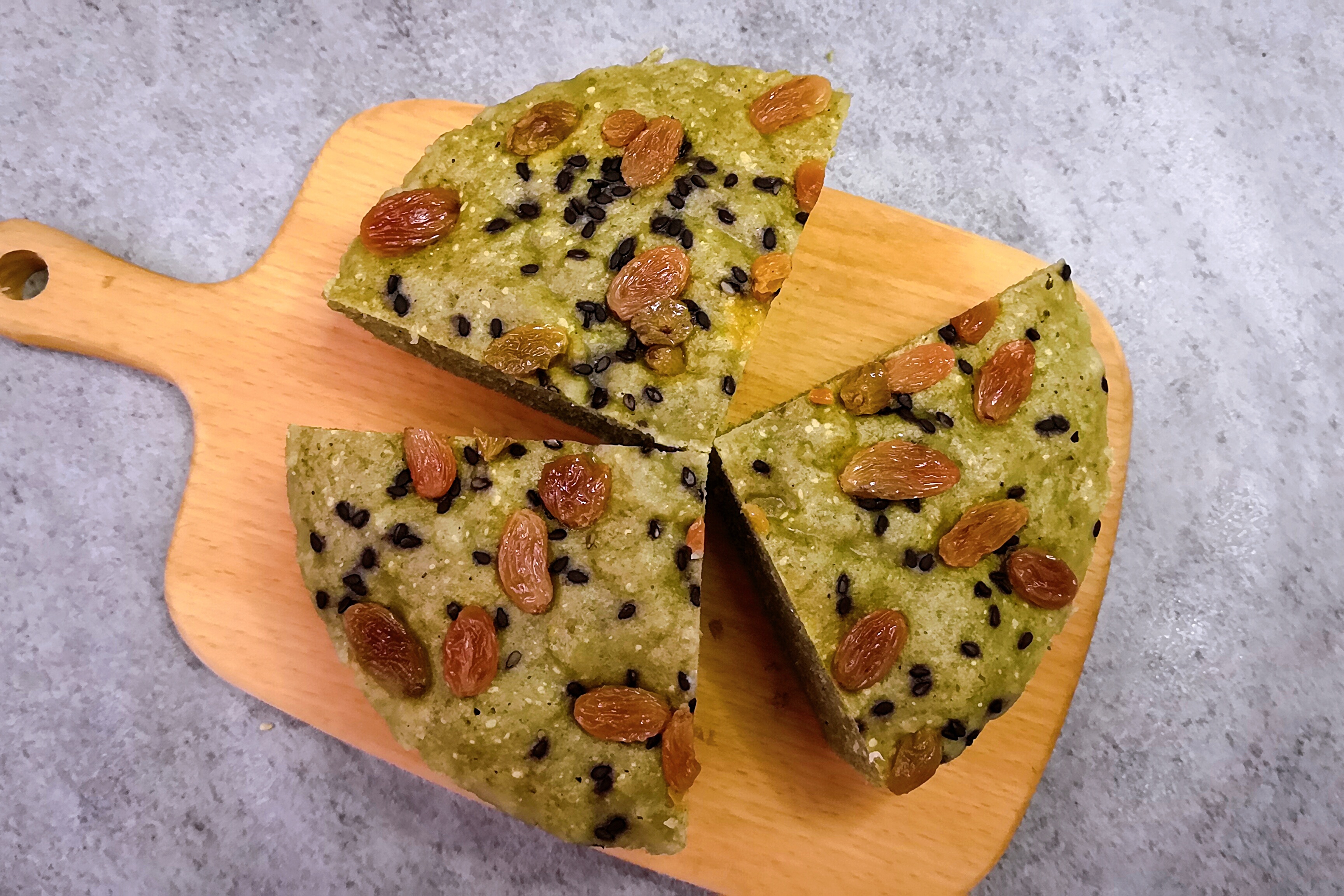 夏天到了要多吃绿豆今天分享一个绿豆发糕的做法清凉解暑