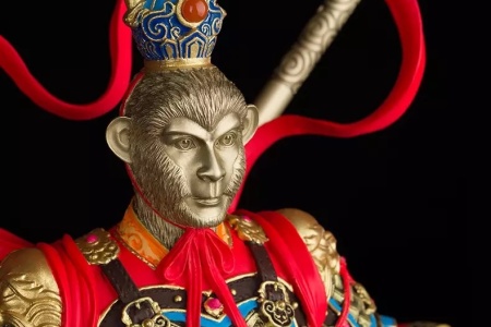 六小龄童联名限定手办最低12000元,遭网友炮轰:在骗钱!