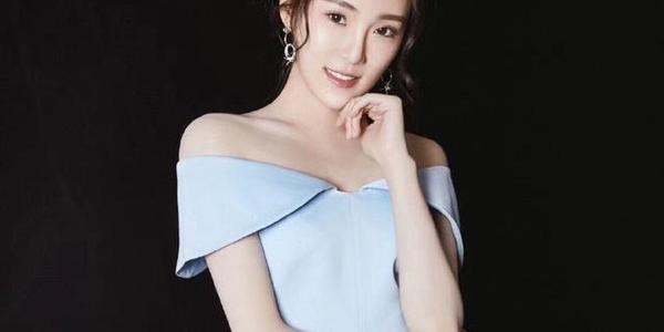 昨晚《老酒馆》出场的“小棉袄”张可盈,私下竟是这样的