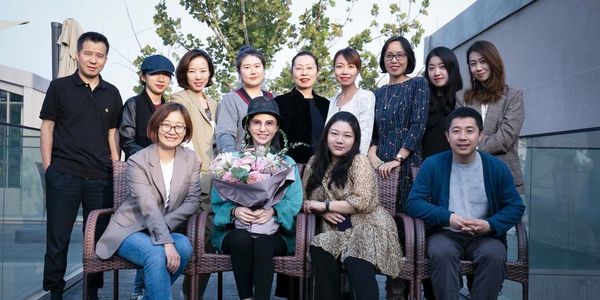杨子姗生日当天宣布签约壹心娱乐
