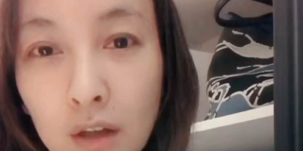 吴昕照顾生病父亲后首营业,短发素颜显憔悴,再次撞脸维嘉