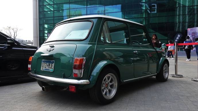 复古老车 MINI Cooper，全场最佳-搜狐大视野-搜狐新闻