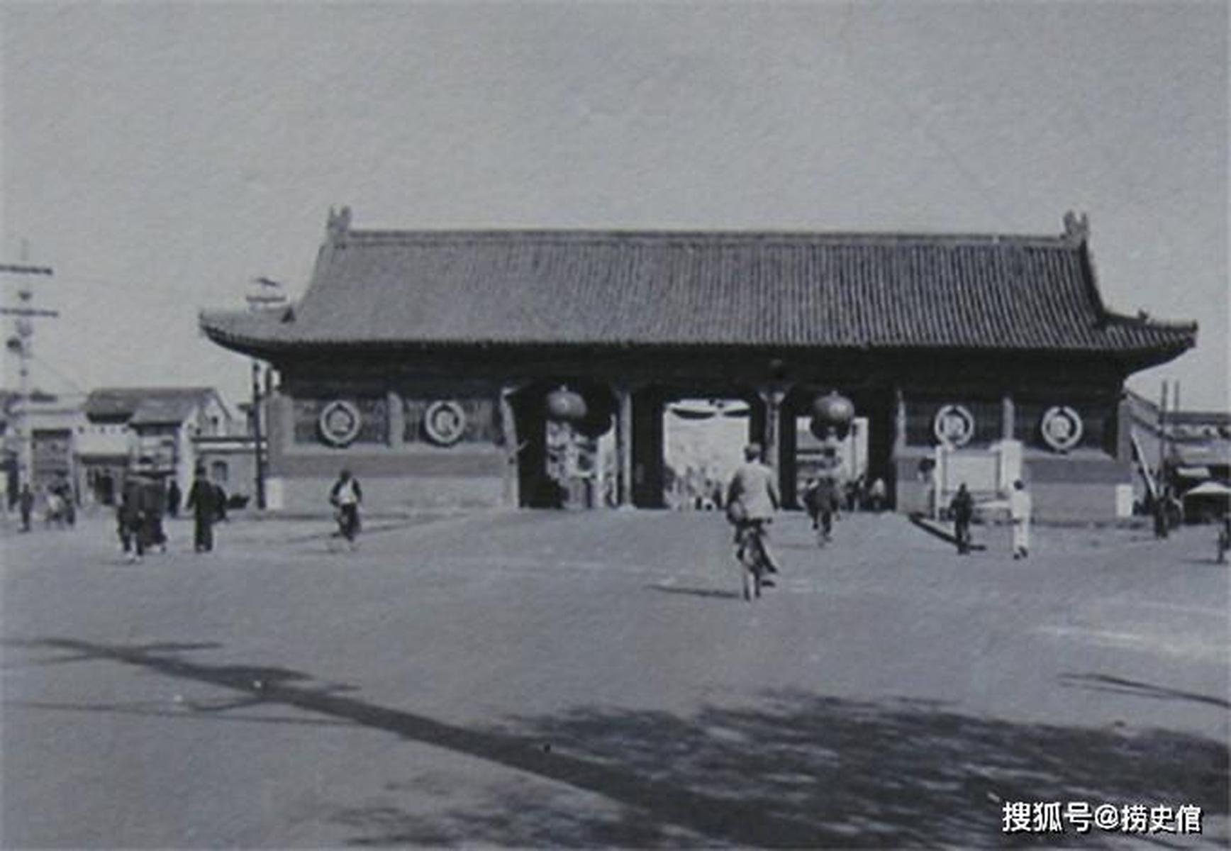 老北京地安门你再见不到了,当年溥仪由此离开皇城