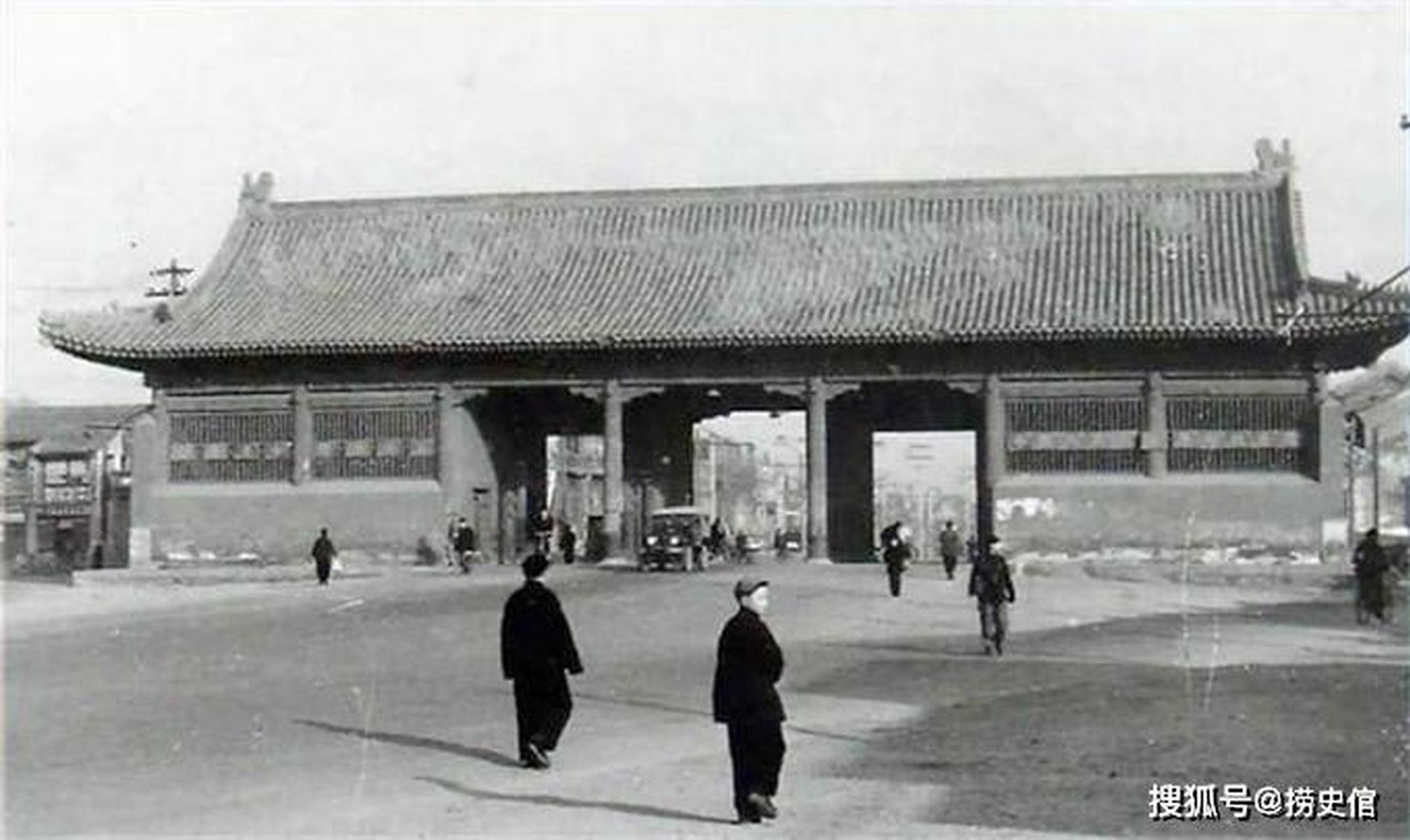 老北京地安门你再见不到了,当年溥仪由此离开皇城