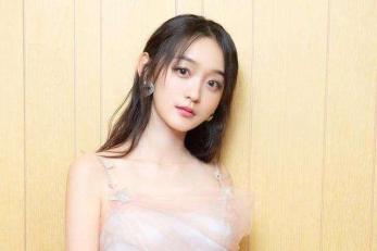 中国平面模特排名_身高1米96中国女篮最美外援,兼职平面模特,坦言想留