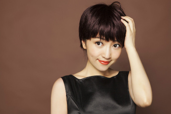 杨奕佳—用知识沉淀演技-搜狐大视野-搜狐新闻