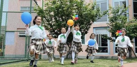 上海这些私立学校校服太酷!世外精致、包玉刚清新、宋庆龄低调-搜狐大视野-搜狐新闻