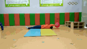 练习前滚翻、侧滚翻对孩子这么多的好处你都知道吗？-搜狐大视野-搜狐新闻