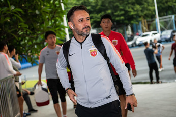 上海上港众将抵达恒大主场阿瑙托维奇意气风发