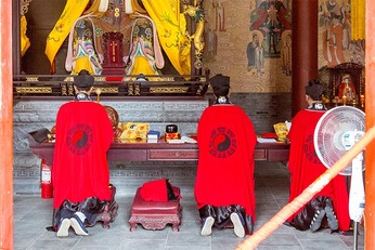 三官大帝,道教神系中神阶很高的尊神,中国上古就有祭天、祭地和祭水的礼仪-搜狐大视野-搜狐新闻