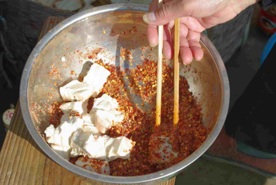 沒有稻草怎麼做黴豆腐黴豆腐有黑斑可以吃嗎