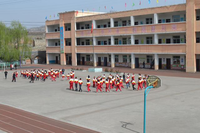 孝義:後莊小學花樣跑操讓學生樂在其中