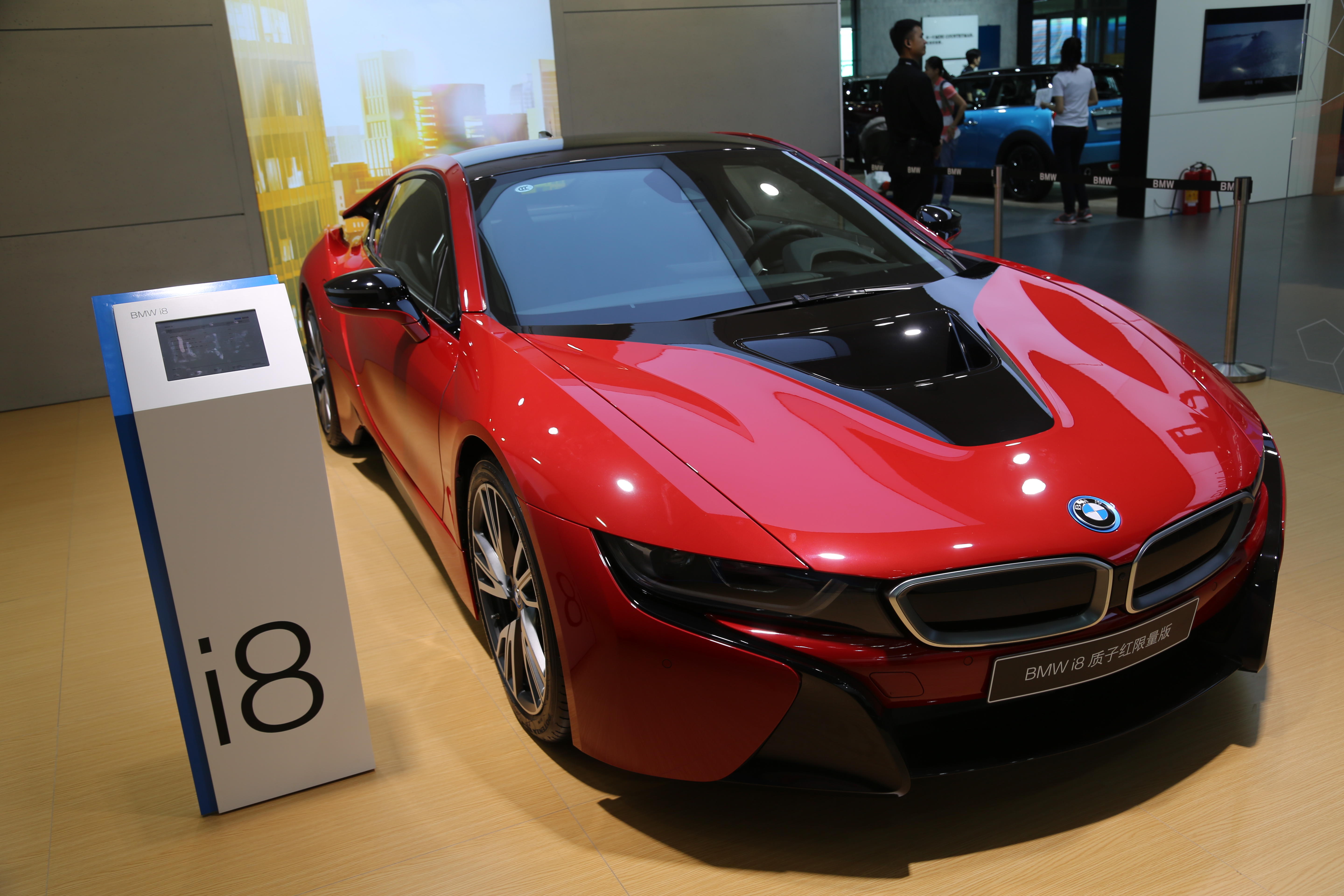 惊艳,那一抹红,宝马bmw i8 质子红限量版实拍!