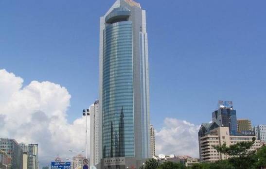 777大厦,700米世奥中心高度339米国际金融中心高度249米青岛高楼林立
