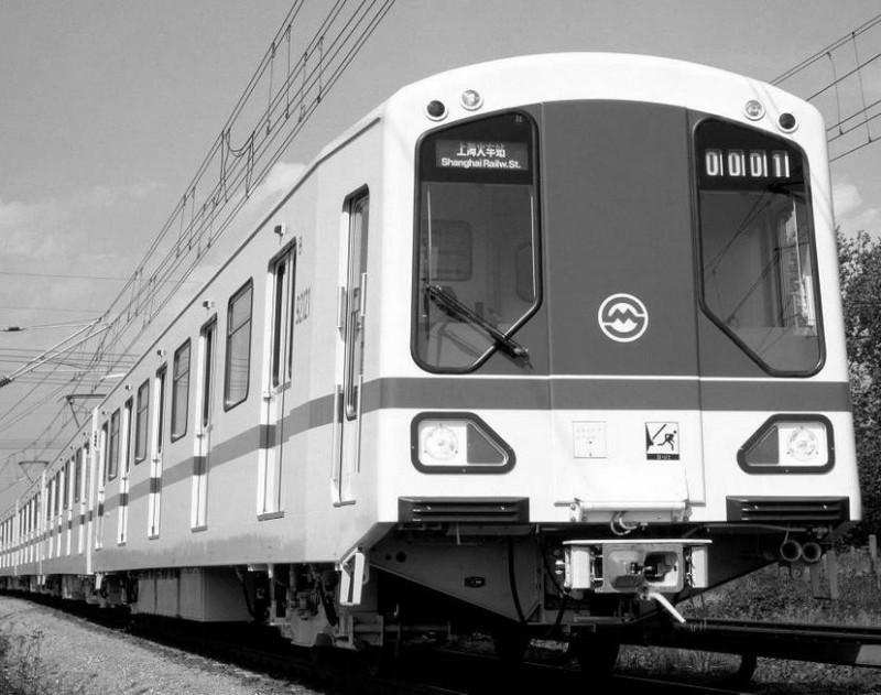 第一条地铁线路——上海地铁一号线,1995年4月10日全线通车,进行试