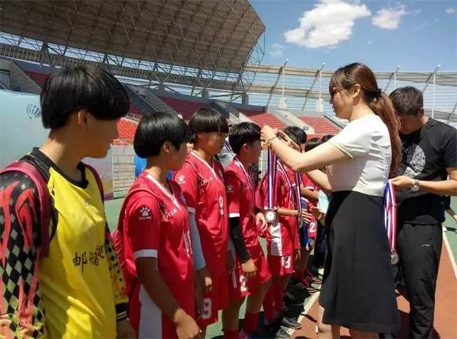 宁德霞浦一中男足惜败蒙古国队获亚军