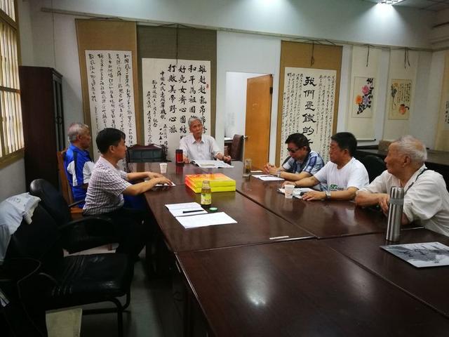 会长康虎振将军,常务副会长蒋维勇,潘孝臣,副会长杜卫和,罗发清,副